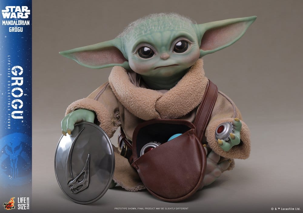 Star Wars: The Mandalorian & Grogu Life-Size Figure Grogu 38 cm - Hot Toys Lifesize Statues