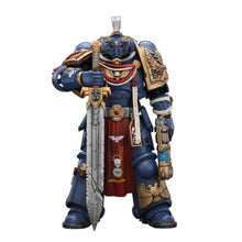 Warhammer 40,000: Space Marine 2 Action Figure Ultramarines Relic Primus Armour with Plasma Pistol and Combat Blade