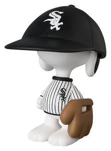MLB × Peanuts UDF PVC Figure Chicago White Sox Snoopy 7 cm - Medicom Mini Figures