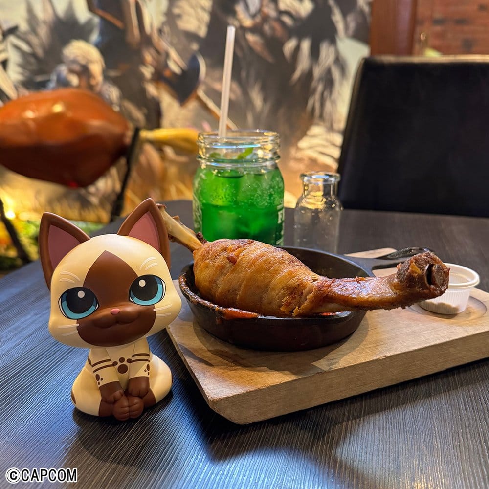 Monster Hunter Look Up PVC Figure Airou 11 cm - Megahouse Statues