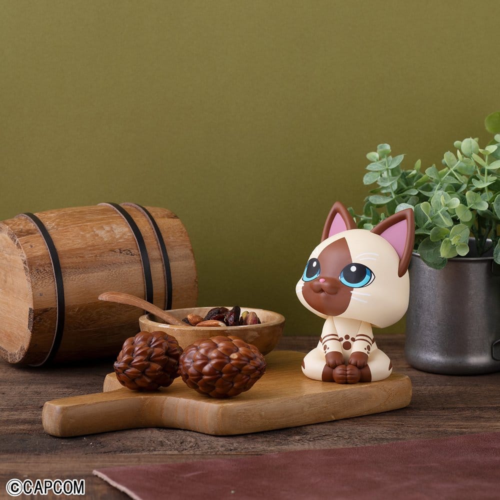 Monster Hunter Look Up PVC Figure Airou 11 cm (with gift) - Megahouse Statues