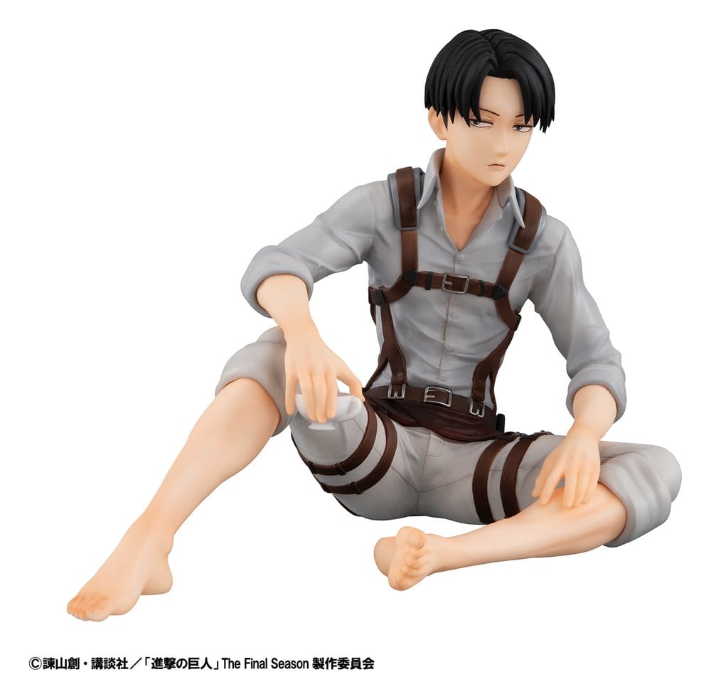 Attack on Titan G.E.M. Series PVC Figure Squad Captain Levi Palm Size - Megahouse Statues