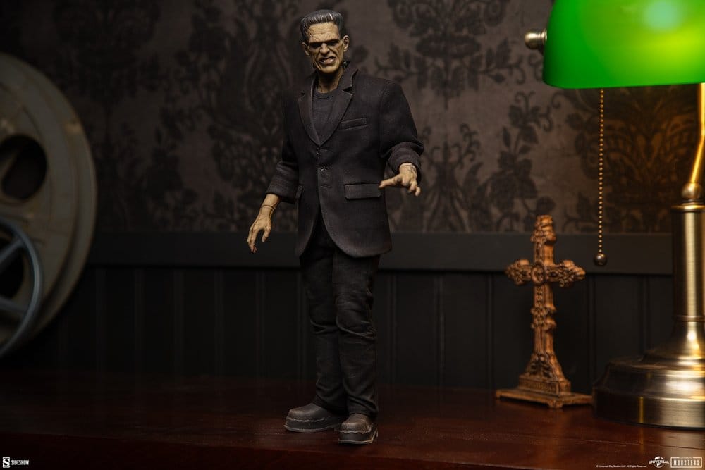Universal Monsters Action Figure 1/6 Frankenstein (Deluxe Plus Edition) 33 cm - Sideshow Collectibles Action Figures