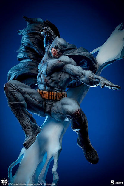 DC Comics Premium Format Statue Batman: The Dark Knight Returns - Sideshow Collectibles Statues