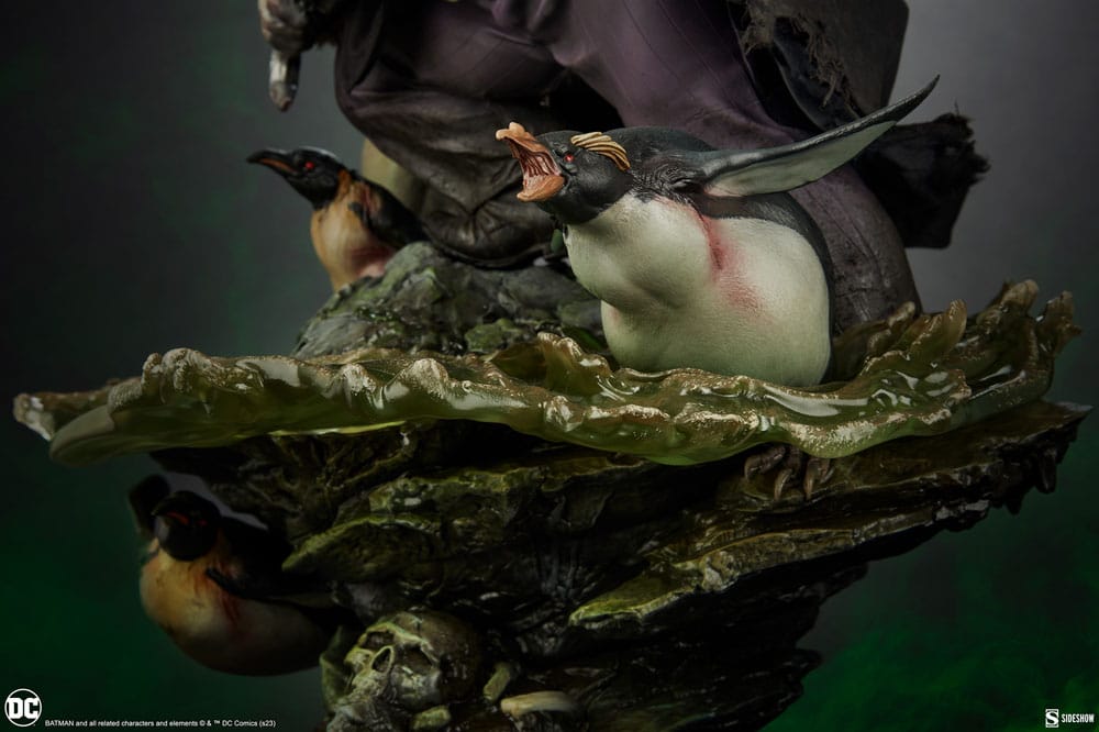 DC Comics Premium Format Statue The Penguin