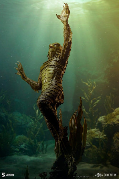 Universal Monsters Premium Format Figure Creature from the Black Lagoon 80 cm